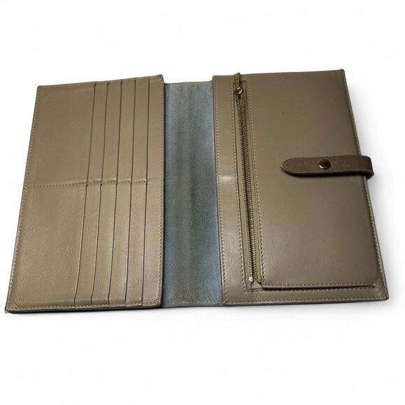 CELINE Grained Calfskin Large Multifunction Bi-Fold Wallet - Picture 12 of 16